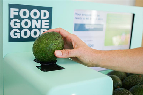 The Apeel RipeFinder features a consumer-friendly user interface,  reveals information such as “Your avocado is ready for a salad” or “Your avocado will be ready in about 4 days” (Photo: Business Wire)
