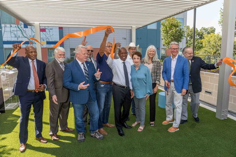 original City of Houston Mayor, Sylvester Turner, along with local and state dignitaries and bank representatives celebrated the grand opening of Avenue J, a Houston affordable housing development that received a $750,000 subsidy from Wells Fargo and FHLB Dallas. (Photo: Business Wire)