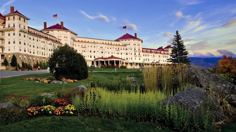 thumbnail Omni Mount Washington Resort, Bretton Woods (1902) Bretton Woods, New Hampshire. Credit: Omni Hotels & Resorts.