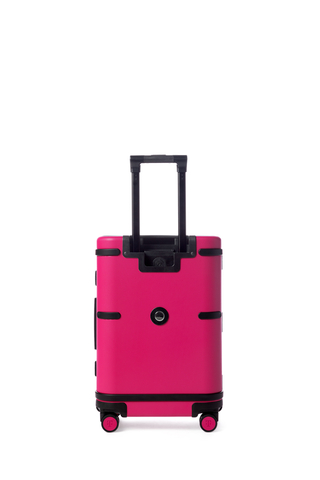 Introducing the Un-carrier On from T-Mobile – the Smartest, Flyest Carry-On Ever. T-Mobile’s industry-leading travel benefits get the perfect adventure companion from Samsara Luggage just in time for the holiday travel season. (Photo: Business Wire)