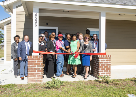 Representatives joined to celebrate the grand opening of North Park Estates, an affordable housing development in Gulfport, Mississippi, that received a $500,000 subsidy from The Peoples Bank and the Federal Home Loan Bank of Dallas. (Photo: Business Wire)