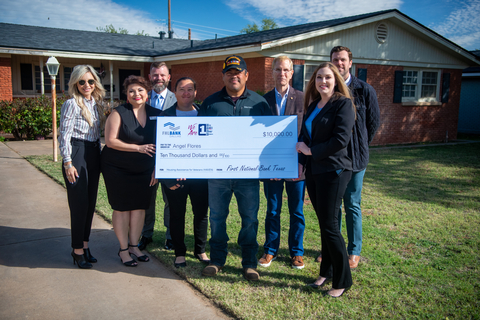 Representatives from First National Bank Texas, the office of U.S. Senator John Cornyn, the office of State Representative Jodey Arrington and the Federal Home Loan Bank of Dallas joined to award a military veteran with $10,000 in Housing Assistance for Veterans. (Photo: Business Wire)