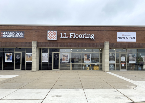 The Company’s newest stores in Arizona, Illinois and Texas feature a team of flooring experts and Design Centers to guide retail customers and Pros alike. (Photo: Business Wire)