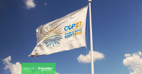 Schneider Electric crée l’événement lors de la COP27 en lançant un appel et en s’engageant à renforcer la collaboration entre les secteurs public et privé (Photo: Business Wire)