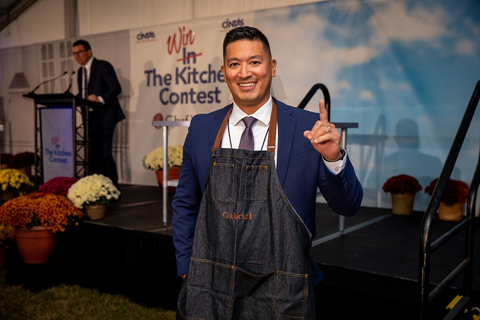 Cintas Uniform Sales Representative Gabriel Reyes of Nashville, Tenn., won the company's recent "Win the Kitchen" contest and claimed a $20,000, once-in-a-lifetime culinary excursion to Italy. (Photo: Business Wire)