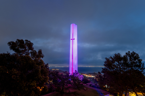 Pepperdine University's Phillips Theme Tower illuminated purple for Veterans Day (Photo: Business Wire)