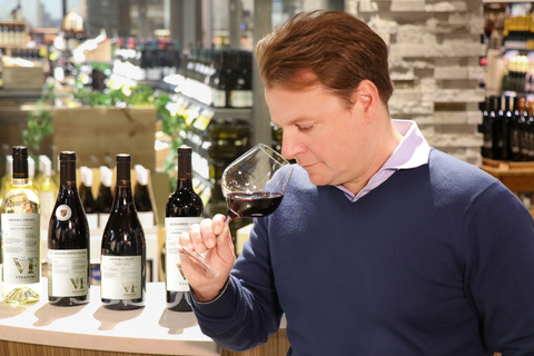Albertsons Companies invites customers to toast this holiday season with its new, premium Vinaforé Collection, curated by Curtis Mann, Master of Wine at Albertsons Cos. Photo courtesy: Albertsons Companies