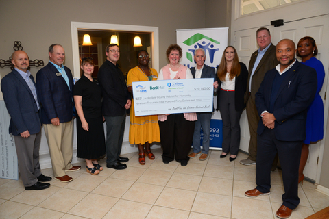 BankPlus, Citizens National Bank and the Federal Home Loan Bank of Dallas awarded $19,140 in grants to the Lauderdale County Habitat for Humanity in Mississippi. (Photo: Business Wire)