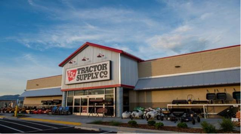 Tractor Supply storefront (Photo: Business Wire)