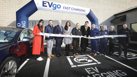 EVgo & Brookdale ShopRite Host Ribbon Cutting for New EV Fast Charging Station (Photo: Business Wire)