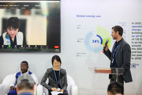 thumbnail Jonathan Duwyn, Head of Buildings and Construction Portfolio at the UNEP gives closing remarks at the panel. (Photo: Business Wire)