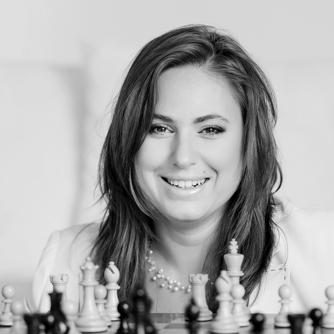 Judit Polgár, the chess player, had a wonderful conversation with the  actress of Queen's Gambit- VIDEO - Daily News Hungary