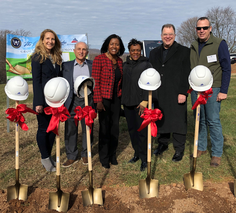 Willing Warriors leadership and University of Phoenix alumni at the ground-breaking ceremony December 2, 2022, left to right: Sarah Ford, executive director, Willing Warriors; John Dominick, co-founder, Willing Warriors; Shirley Dominick, president and co-founder, Willing Warriors (alum); Barbara Smith, vice president, University of Phoenix District - Maryland - Virginia Alumni Chapter (alum); Kent Blumberg, faculty and national account manager, University of Phoenix (alum); and Ken Lukonis, Board member, Willing Warriors (alum). (Photo: Business Wire)