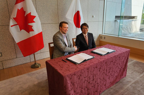 ZeroKey In. Partnership Agreement Signing Ceremony, Left: ZeroKey CEO & Co-Founder, Matthew Lowe, Right: NEXTY President, Yasuhiro Kakihara (Photo: Business Wire)