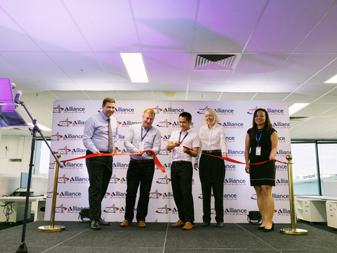 Alliance CEO, Patrick Bennett, and Australia Site President, Jason Wang, cut the ribbon at the Brisbane laboratory grand opening on December 6. (Photo: Business Wire)