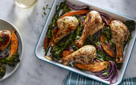 thumbnail Momofuku Sheet-Pan Chicken with Sweet Potatoes & Red Onions by Good Eggs (Photo: Business Wire)