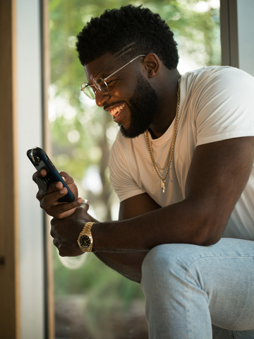 NYT Bestselling Author & NFL analyst Emmanuel Acho is an investor of MOON Ultra and uses the popular lighting mobile device.
