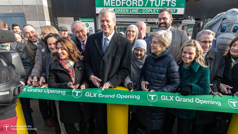 Fluor, together with its project team and others, celebrated the opening of the Medford/Tufts Branch of the Green Line Extension light rail project today. Massachusetts Governor Charlie Baker (center) is joined by U.S. Senators Elizabeth Warren and Ed Markey, Lt. Governor Karyn Polito, Somerville Mayor Katjana Ballantyne, Medford Mayor Breanna Lungo-Koehn and other elected city and state officials (photo courtesy of MBTA)