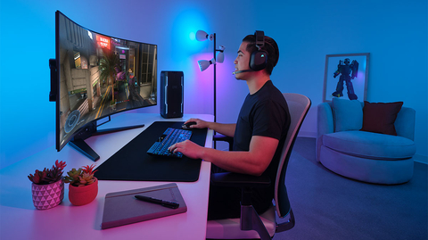 CORSAIR® (NASDAQ: CRSR) today announced pre-order availability of the eagerly anticipated XENEON FLEX 45WQHD240 OLED Gaming Monitor, the world’s first 45" 21:9 bendable OLED gaming monitor. Since it’s unveiling in August 2022, the XENEON FLEX 45 has inspired PC Enthusiast and Gamer imaginations with its extraordinary combination of W-OLED technology, 21:9 aspect ratio, 45in size, 240hz, and amazing ability to bend from fully flat to up to 800R curvature.  (Photo: Business Wire)