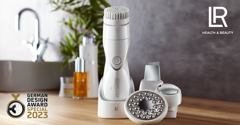 original Het LR Zeitgard Pro Cosmetic Device is door de Duitse Design Awards uitgeroepen tot "Excellent Product Design 2023" in de categorie "Bad & Wellness". (Foto: Business Wire)