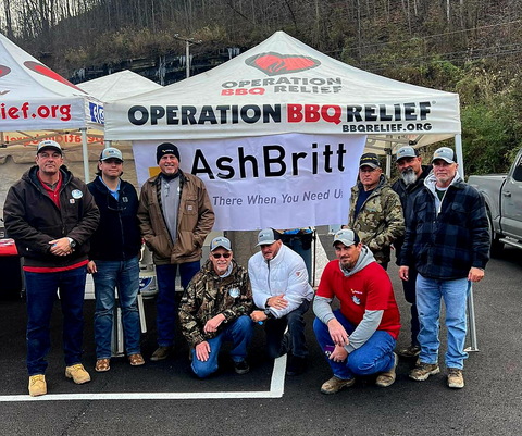 AshBritt teamed up with Operation BBQ Relief (OBR) and Carhartt on Tuesday to provide Christmas meals to families in Hazard, Kentucky. (Photo: Business Wire)