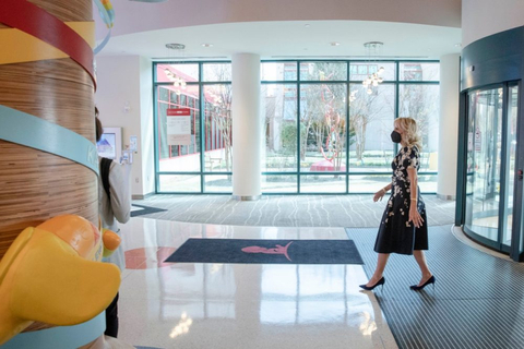 First Lady Dr. Jill Biden enters the doors of St. Jude Children’s Research Hospital. (Photo: Business Wire)