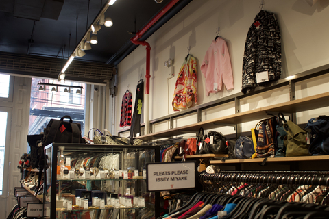 Interior view of a 2nd STREET store (Photo: Business Wire)