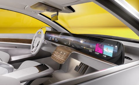 Continental's Curved Ultrawide Display spans across the entire width of the cockpit. The avant-garde display design creates a new dimension of user experience while the innovative operating concept based on an invisible control panel ensures greater safety and comfort. (Photo: Business Wire)