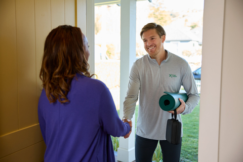 House Calls from Hinge Health, in-home physical therapy complements Hinge Health's digital musculoskeletal care (Photo: Business Wire)