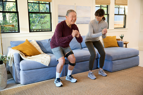 In-home exercise therapy session with House Calls from Hinge Health (Photo: Business Wire)