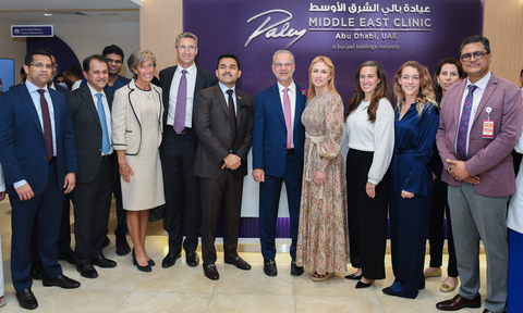 Dr. Dror Paley and his team at Paley Middle East Clinic in Burjeel Medical City with Dr. Shamsheer-Vayalil, Founder and Chairman, Burjeel Holdings, and other senior management officials. (Photo: AETOSWire)