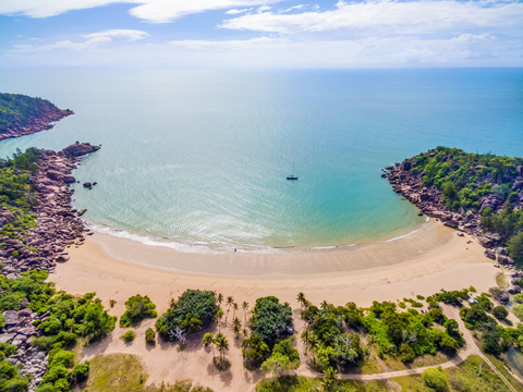 Selina is located on Magnetic Island, 8km offshore from Townsville, Queensland, sitting just a 5-minute walk from Horseshoe Bay. (Photo: Business Wire)