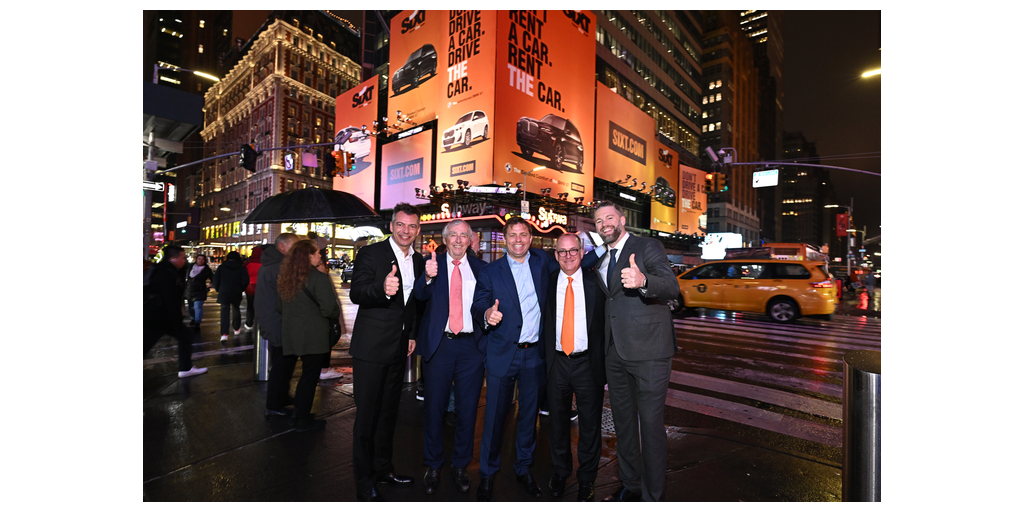 SIXT lets New York's Times Square shine in orange