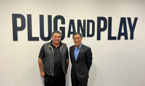 HKSTP CEO, Albert Wong, joins Plug and Play CEO, Saeed Amidi, to promote HKSTP’s EPiC 2023, calling all startups in the world to come to Hong Kong for a scale-up opportunity of a lifetime. (Photo: Business Wire)