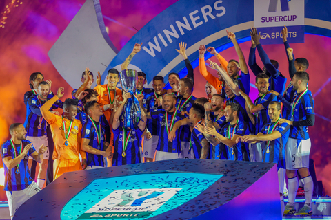 El Inter de Milán conquista la Supercopa de Italia tras vencer por 3-0 a su eterno rival, el AC Milan