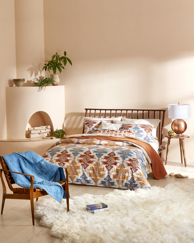 Macy’s launches Shash Diné Hotel Collection®, a limited-edition array of home pieces created for Macy’s and curated by Baya Meehan, founder and CEO of Shash Diné EcoRetreat, a “glamping” hotel in Arizona. The Shash Diné for Hotel Collection features quilts, comforters, kimonos, robes, towels and more, and is available on macys.com, Macy’s mobile app and at select Macy’s stores nationwide. (Photo: Business Wire)