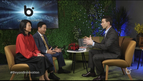 Host Anthony Lacavera (right) interviewed FPT Chairman Truong Gia Binh and Standard Chartered Bank Vietnam CEO Michele Wee on Beyond Innovation. (Photo: Business Wire)