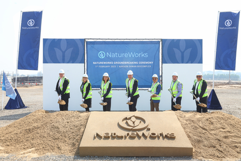 NatureWorks hosted a ceremonial groundbreaking for their new fully integrated Ingeo™️ PLA manufacturing complex in Thailand that mirrored the ceremony held in Blair, Nebraska, USA in 2000 when NatureWorks began construction on the world’s first commercial scale PLA manufacturing facility. From left to right: Bill Suehr, Chief Operating Officer, NatureWorks; Carmen Volkart, Chief Financial Officer, NatureWorks; Colleen May, President, Cargill Bioindustrial Group & NatureWorks Board of Directors; Rich Altice, President and CEO, NatureWorks; Dr. Kongkrapan Intarajang, Chief Executive Officer, PTT Global Chemical Public Company Ltd.; Steve Bray, Vice President of Operations, NatureWorks; Khun Sippakorn Rattanaphun, Assistant Plant Manager, NatureWorks. (Photo: Business Wire)