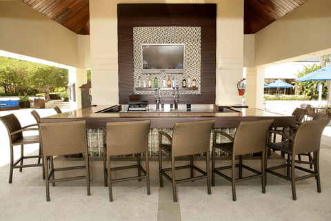 Unwind at the pool bar. (Photo: Business Wire)