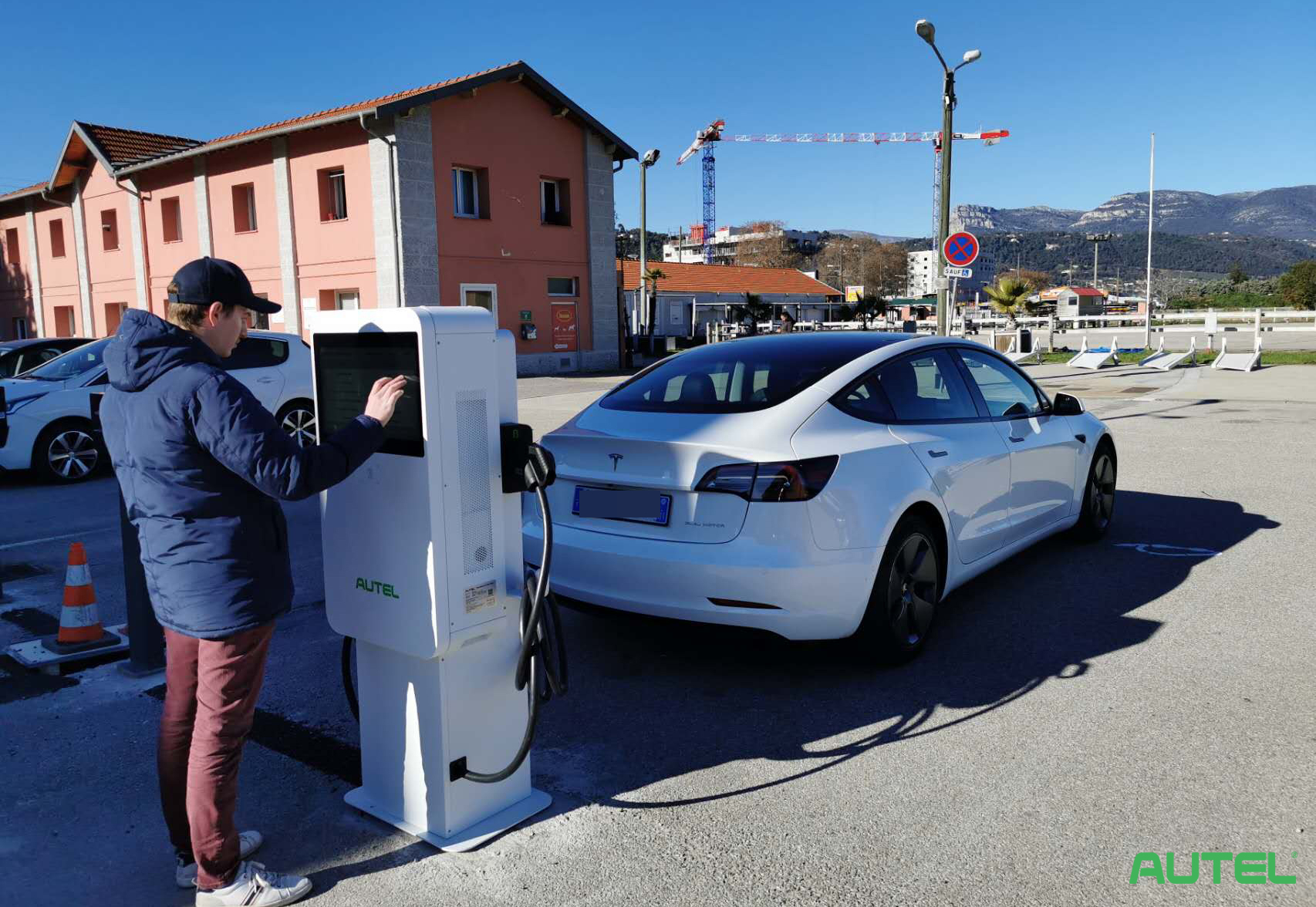 Autel continues its rapid expansion of DC Chargers with France being the  first country with DC Compact installed and in operation