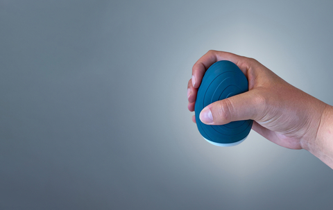 original Izar device: hand therapy solution (Photo: Business Wire)