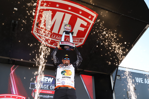 Power-Pole pro Chris Lane boated a two-day total of 10 bass weighing 49 pounds, 3 ounces, to win the season-opening Bass Pro Tour B&W Trailer Hitches Stage One on the Kissimmee Chain of Lakes Presented by Grundéns and the top payout of $100,000. (Photo: Business Wire)