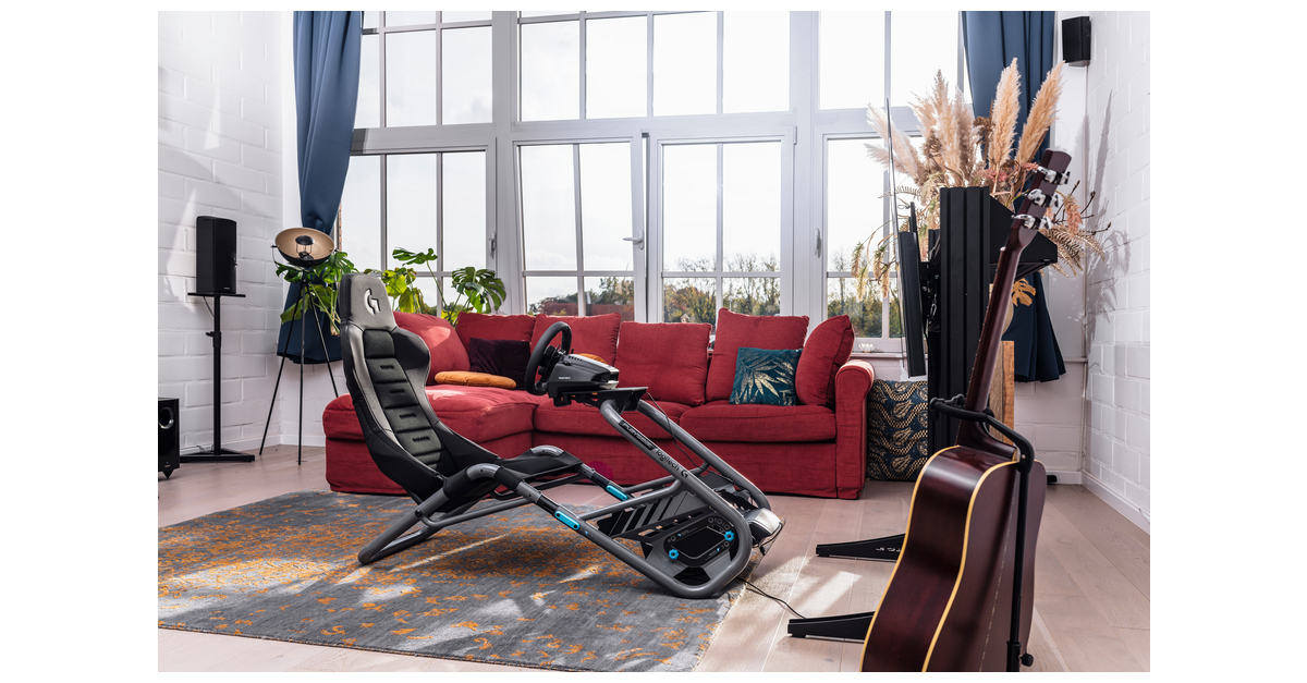 Logitech's lightweight racing chair folds up for easy storage
