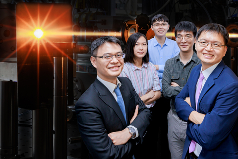 Members of the NTHU research team (right to left): Ming-Chang Chen, Po-Wei Lai, Ming-Shian Tsai, An-Yuan Liang, and Ming-Wei Lin. (Photo: National Tsing Hua University)