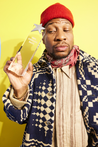 thumbnail Jonathan Majors Receives an IMDb "Fan Favorite" STARmeter Award (Photo by Corey Nickols/Getty Images for IMDb)