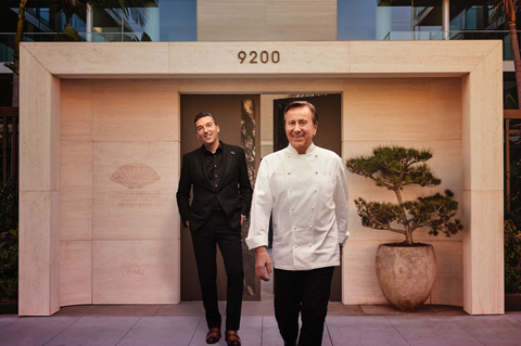 Chef Daniel Boulud (right) and Sebastien Silvestri, CEO of Dinex (left) (Photo: Business Wire)