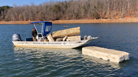 Yamaha becomes an official outboard sponsor of Boone Lake Association (BLA) as the environmental group forms a new relationship with Yamaha Rightwaters™. Formed in 1983 to oversee the water quality of Boone Lake, BLA is one of the oldest established environmental groups in the state of Tennessee. Yamaha Rightwaters will provide BLA with a Yamaha F175 outboard to power its clean-up boat. (Photo: Business Wire)