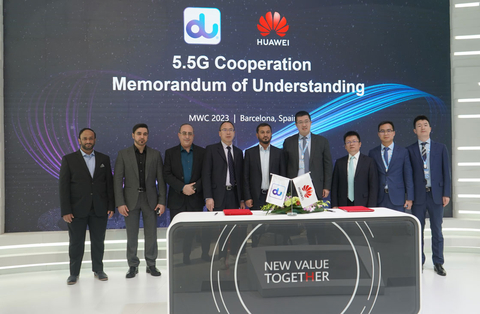 original du UAE and Huawei signing MOU (Photo: Business Wire)