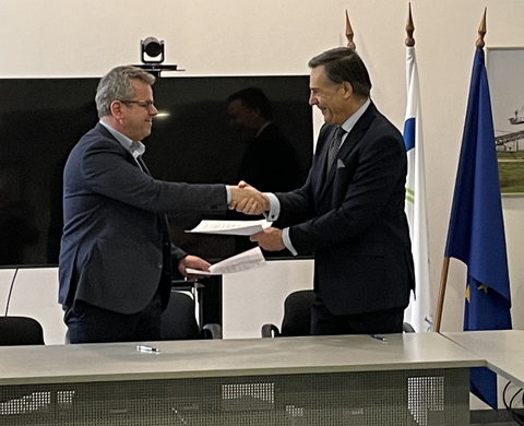 (L to R) Georgy Kirkov, Chairman of the Board of Directors of Kozloduy NPP-Newbuild, and Elias Gedeon, Senior Vice President for Westinghouse Energy Systems, complete signing a Memorandum of Understanding for Westinghouse AP1000® technology. The agreement expands cooperation, enhances energy security and achieves climate goals. (Photo: Business Wire)