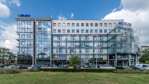 original By acquiring the 16,000 square meter “Silver Forum” office building in Wroclaw, the full-service provider for real estate services is positioning itself along the entire value chain (c) Cushman & Wakefield